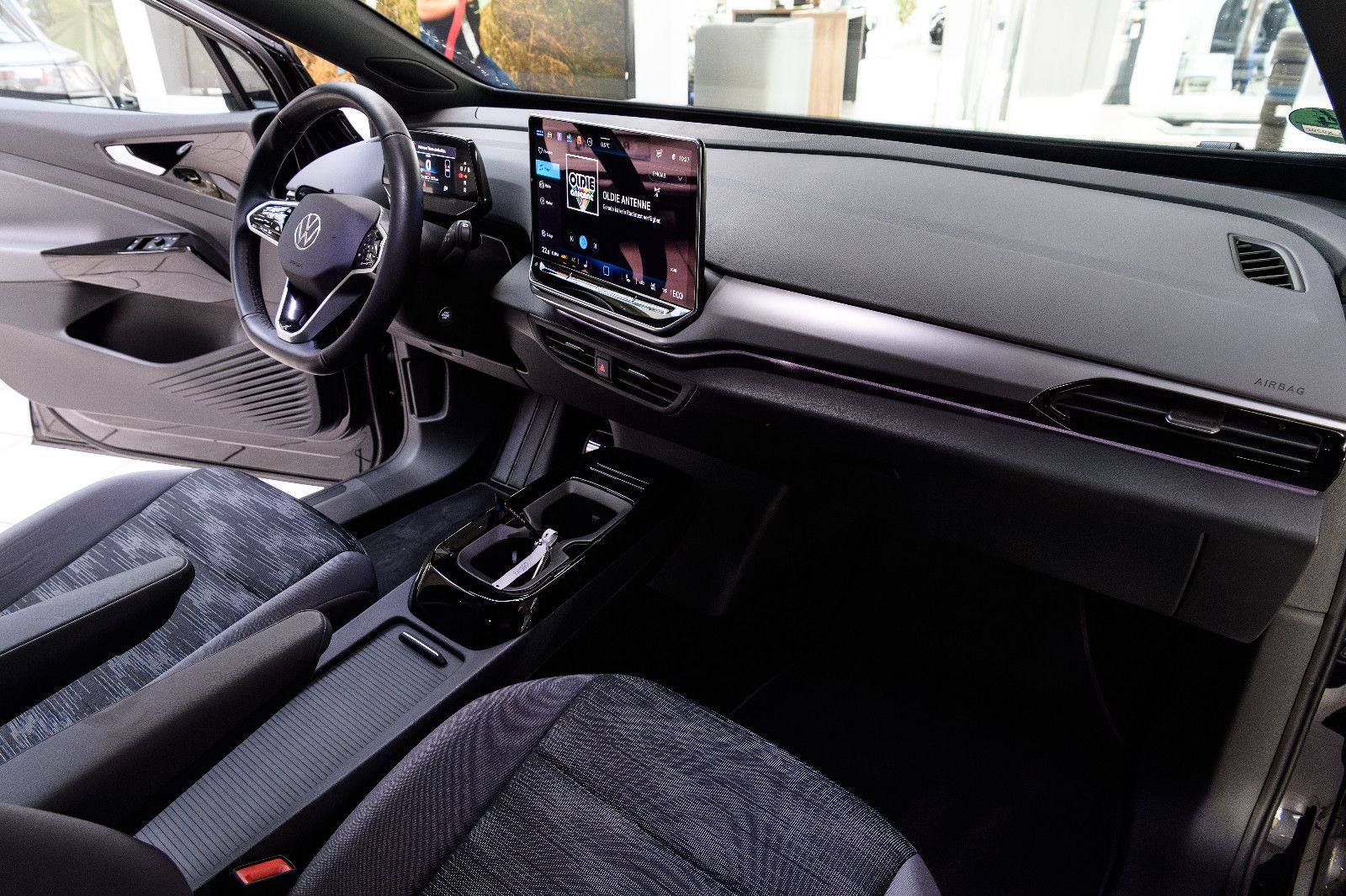 Fahrzeugabbildung Volkswagen ID.4 Pro IQ-LED+NAVI+ACC+WÄRMEPUMPE+SHZ