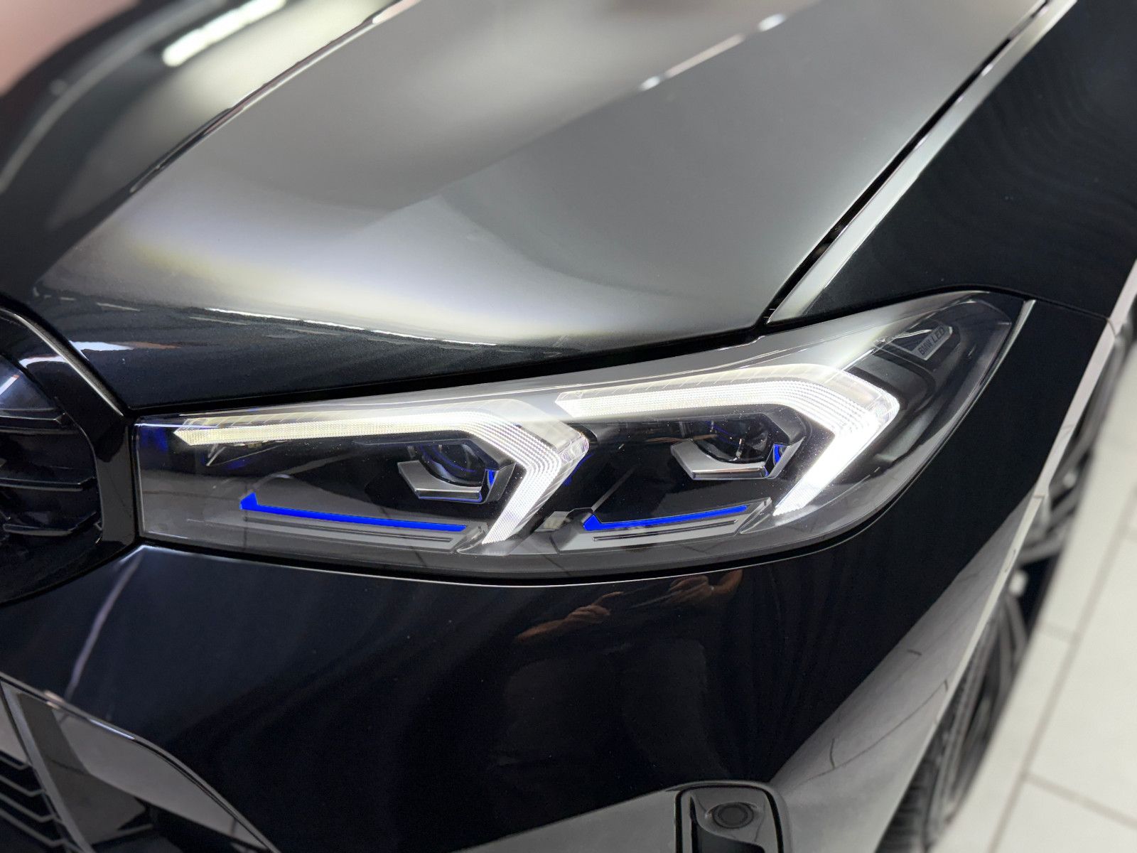 Fahrzeugabbildung BMW M340i Limousine xDrive |H/K|HuD|PANO