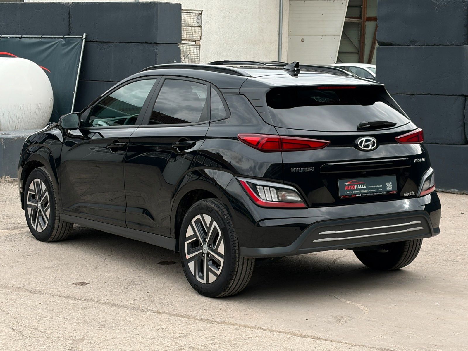 Fahrzeugabbildung Hyundai KONA E Advantage 11kw OBC LED ACC CAM SHZ NAVI