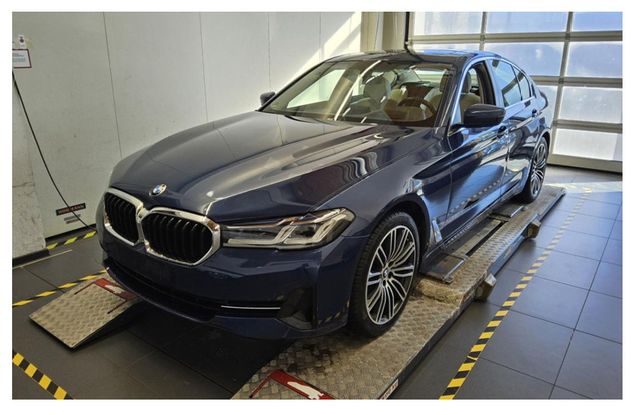 BMW 540 d xDrive*Glass-Dach*Head Up*Laser*Kom.Sitze