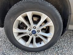 Fahrzeugabbildung Ford Kuga Titanium