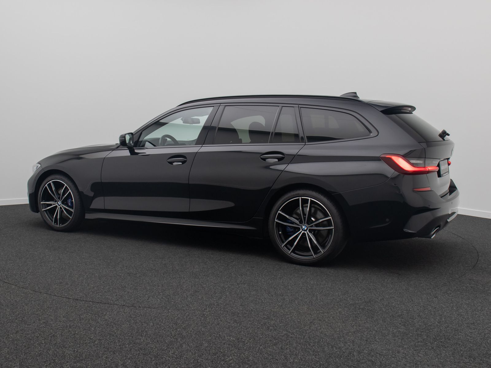 Fahrzeugabbildung BMW 320d xD M Sport DAB HiFi HUD Laser Kamera 19Zoll