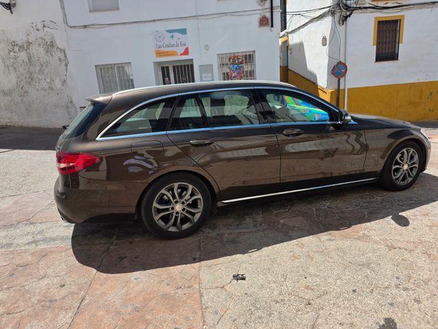 MERCEDES-BENZ C 200 d T -