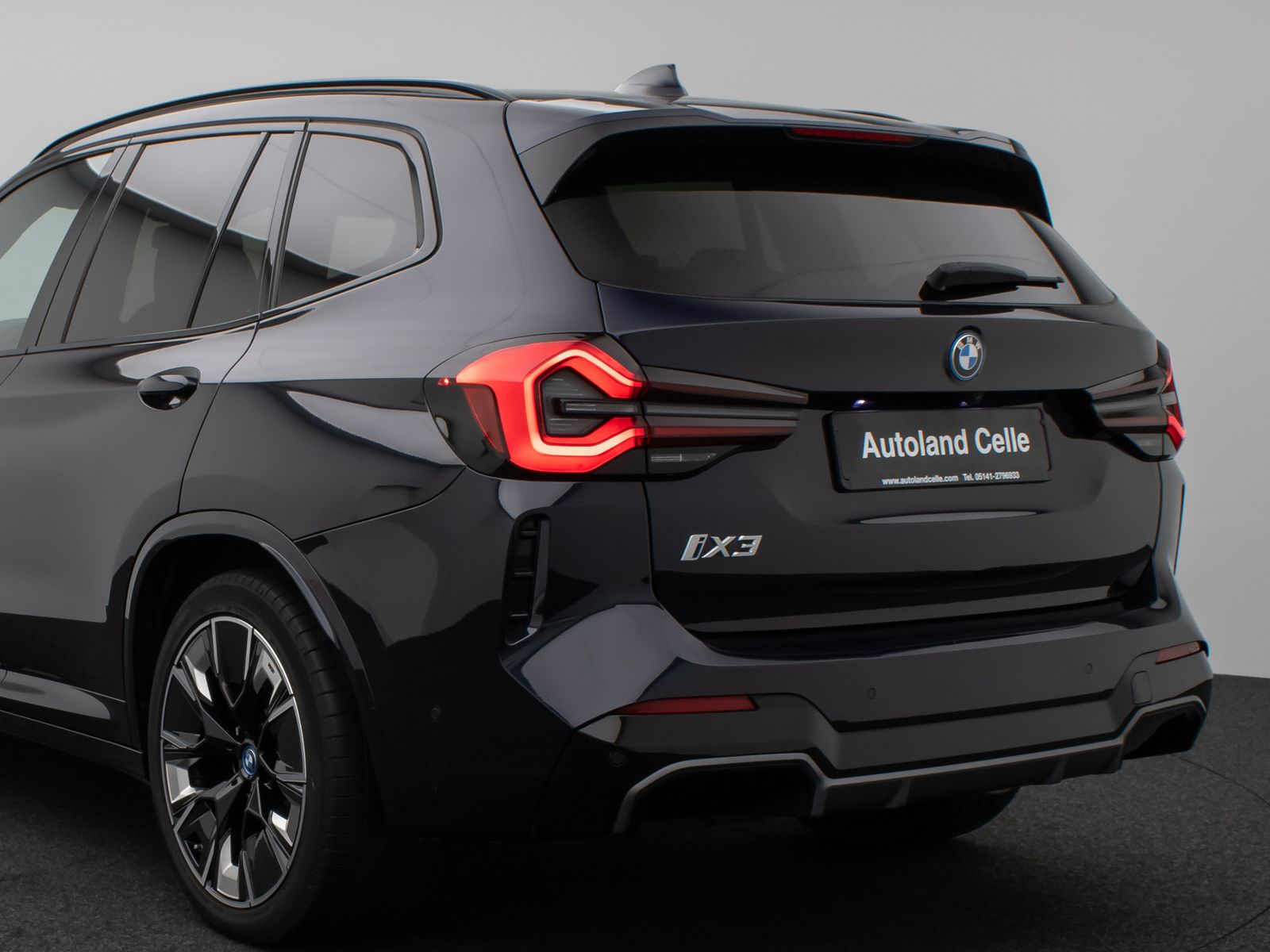 Fahrzeugabbildung BMW iX3 Impressive M Sport Panorama 360°HUD DAB H/K