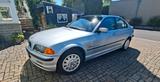 BMW 320i -