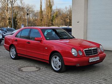 Mercedes E 230 - 3
