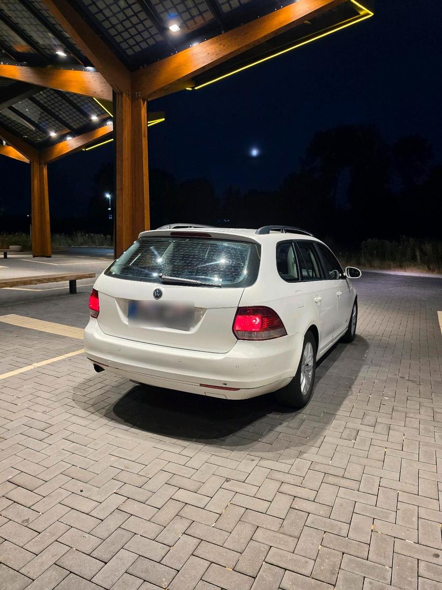 Volkswagen Golf 2013 — engine 105 HP (77kW)