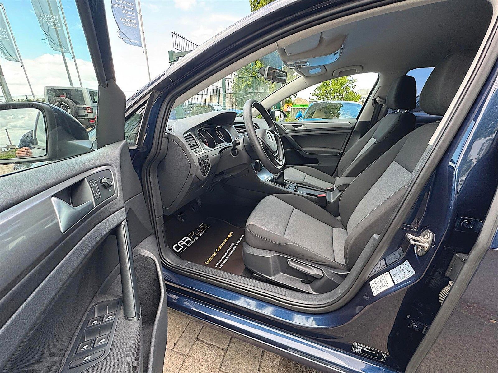 Fahrzeugabbildung Volkswagen Golf VII Variant Trendline BMT *Touch*Sitzhzg*