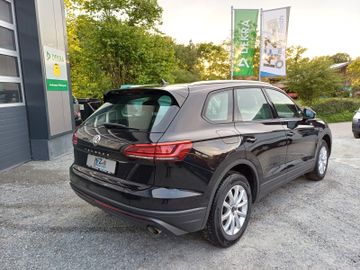Volkswagen Touareg - 3