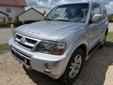 Mitsubishi Pajero 3.2 DI-D Dakar - Mitsubishi Pajero aus 2005 mit Diesel-Antrieb