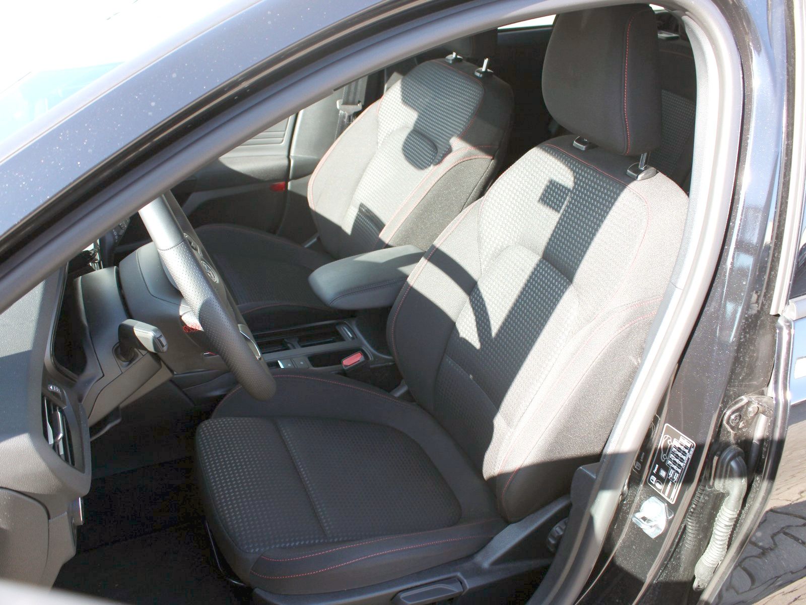 Fahrzeugabbildung Ford Focus ST-Line 1,0 EcoBoost