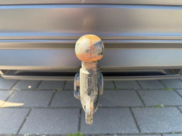 Tiguan IQ.DRIVE 1.5 TSI AHK-klappbar Navi Apple 