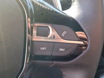 Peugeot 2008 Allure 1.2 PureTech 130 LED+SHZ+Alcant.+PDC