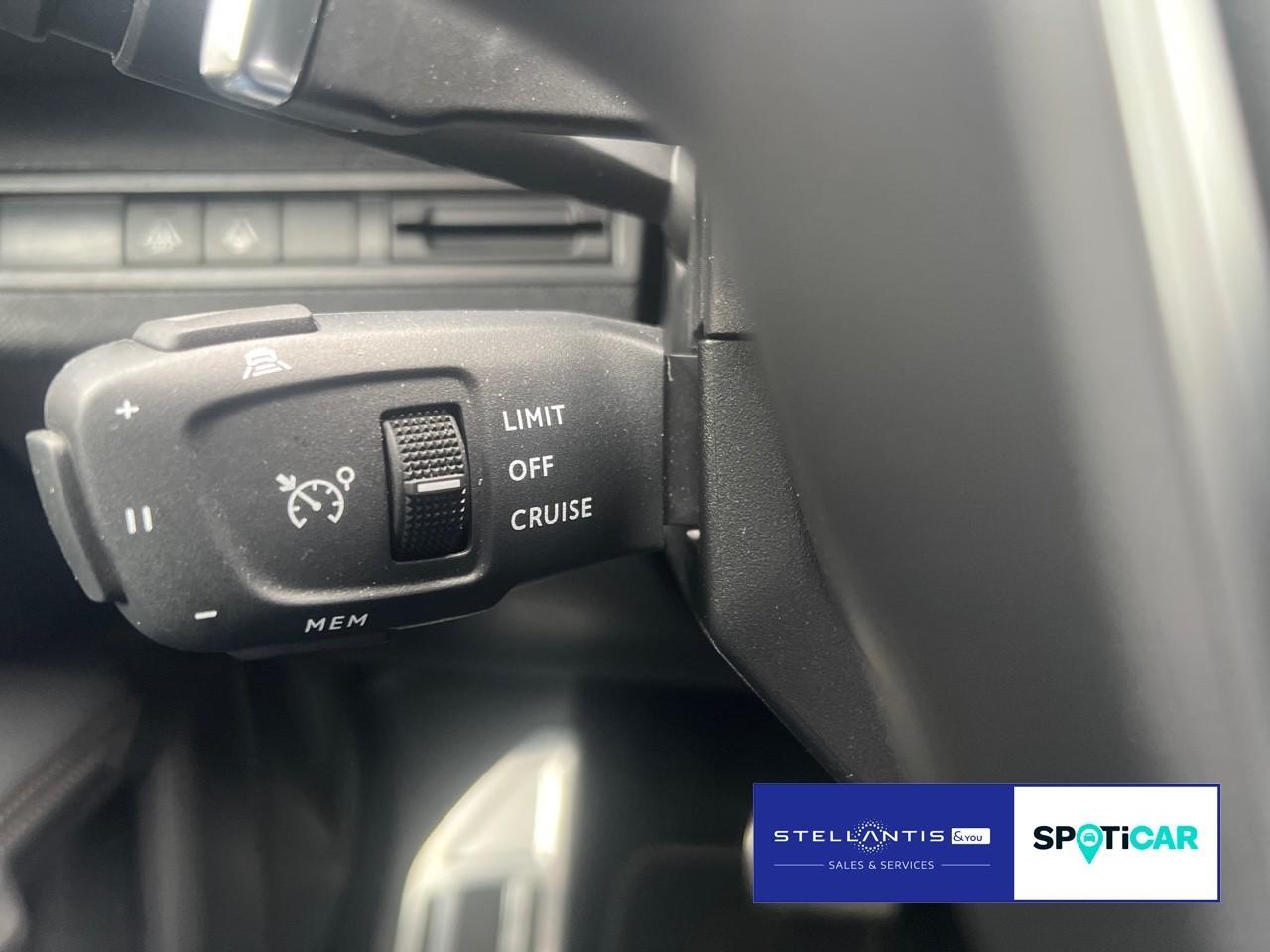Peugeot 3008 GT Hybrid 136 EAT8 CarPlay Navi ACC Kamera