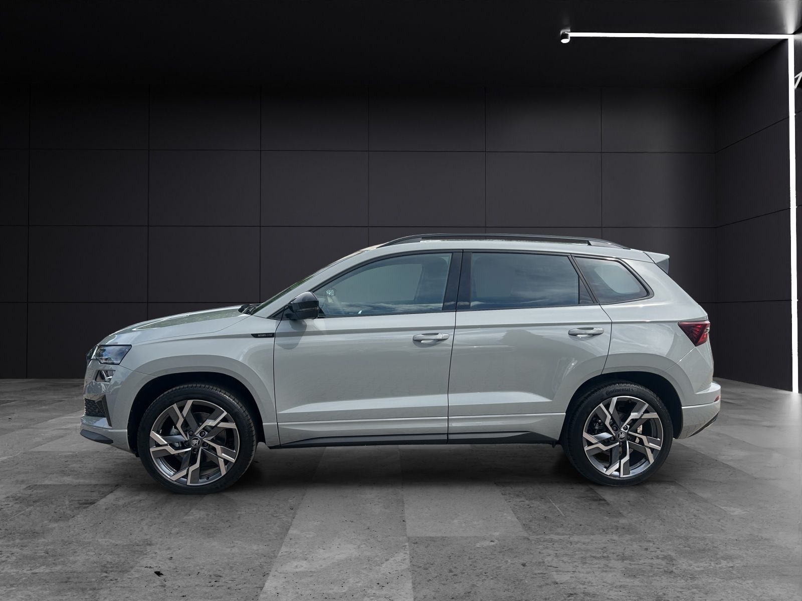 Fahrzeugabbildung SKODA Karoq 2.0 TSI Sportline 4x4 AHK MATRIX ACC