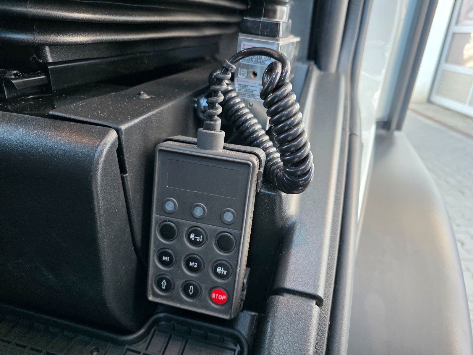 Fahrzeugabbildung Iveco Eurocargo ML80E22/P Palfinger PK 7.501 Funk 2AHK