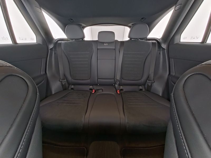 Fahrzeugabbildung Mercedes-Benz GLC 200 4M AMG *AHK*Totwinkel*LED*Kamera*Memory*