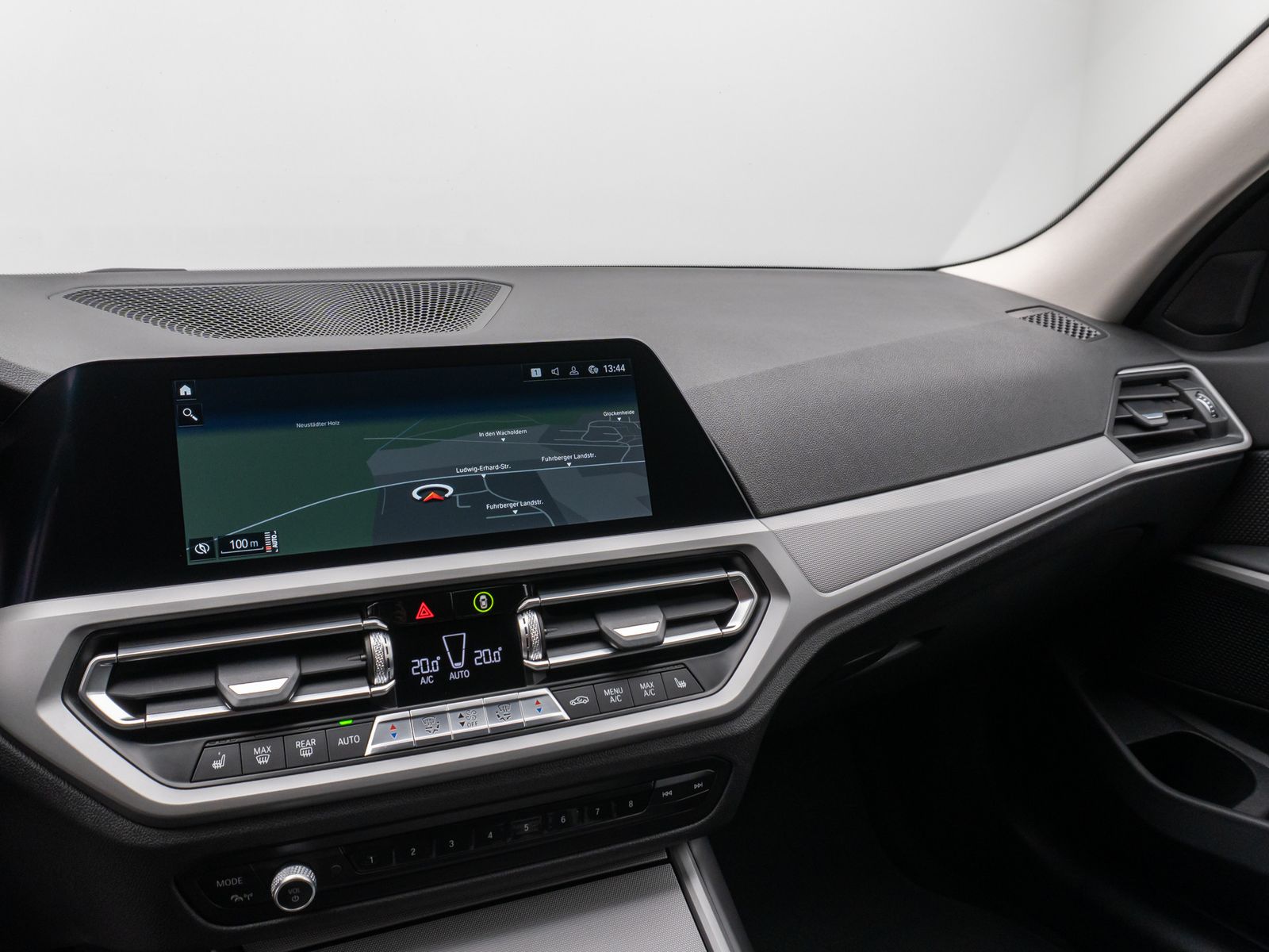 Fahrzeugabbildung BMW 320d DAB HiFi PDC Fernlichtassist Komfort Alarm