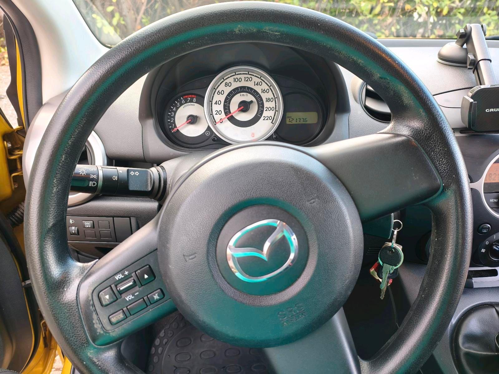 Mazda 2