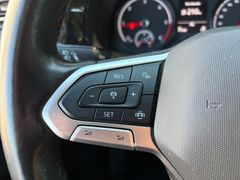 Fahrzeugabbildung Volkswagen T6.1 Multivan Klimaautom*ACC*Standhzg*AHK*48tkm