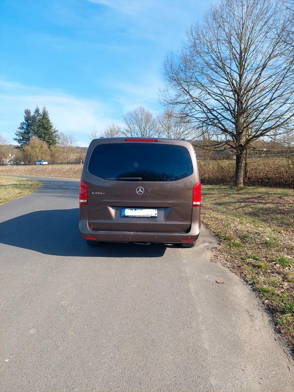 Mercedes-Benz V 250