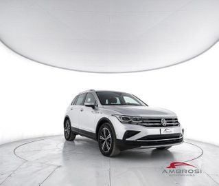 Volkswagen Tiguan - 2