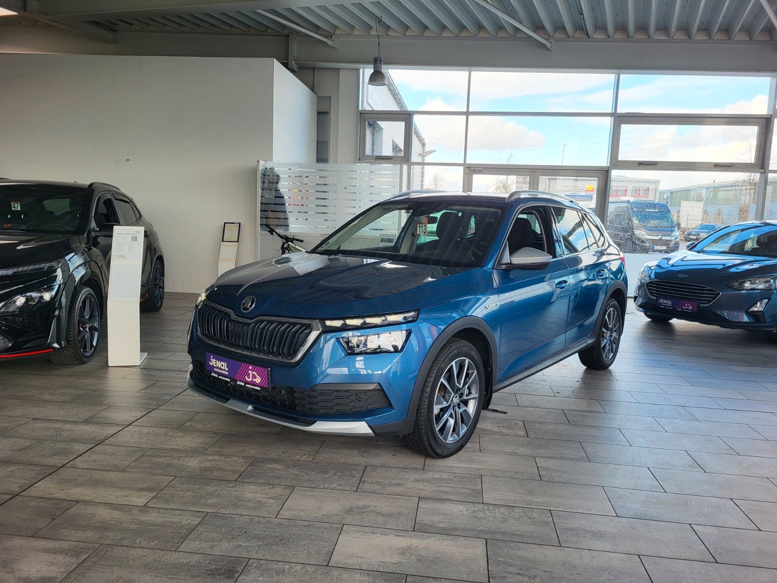 Fahrzeugabbildung SKODA Kamiq Scoutline AUTOM./KAMERA/LED/AHK/SITZHEIZ.