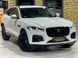 Jaguar F-PACE SE AWD/D300KA;ERA/MASSAGE/APPLE/NAVI/KAM - Jaguar F-PACE SE mit Diesel-Antrieb