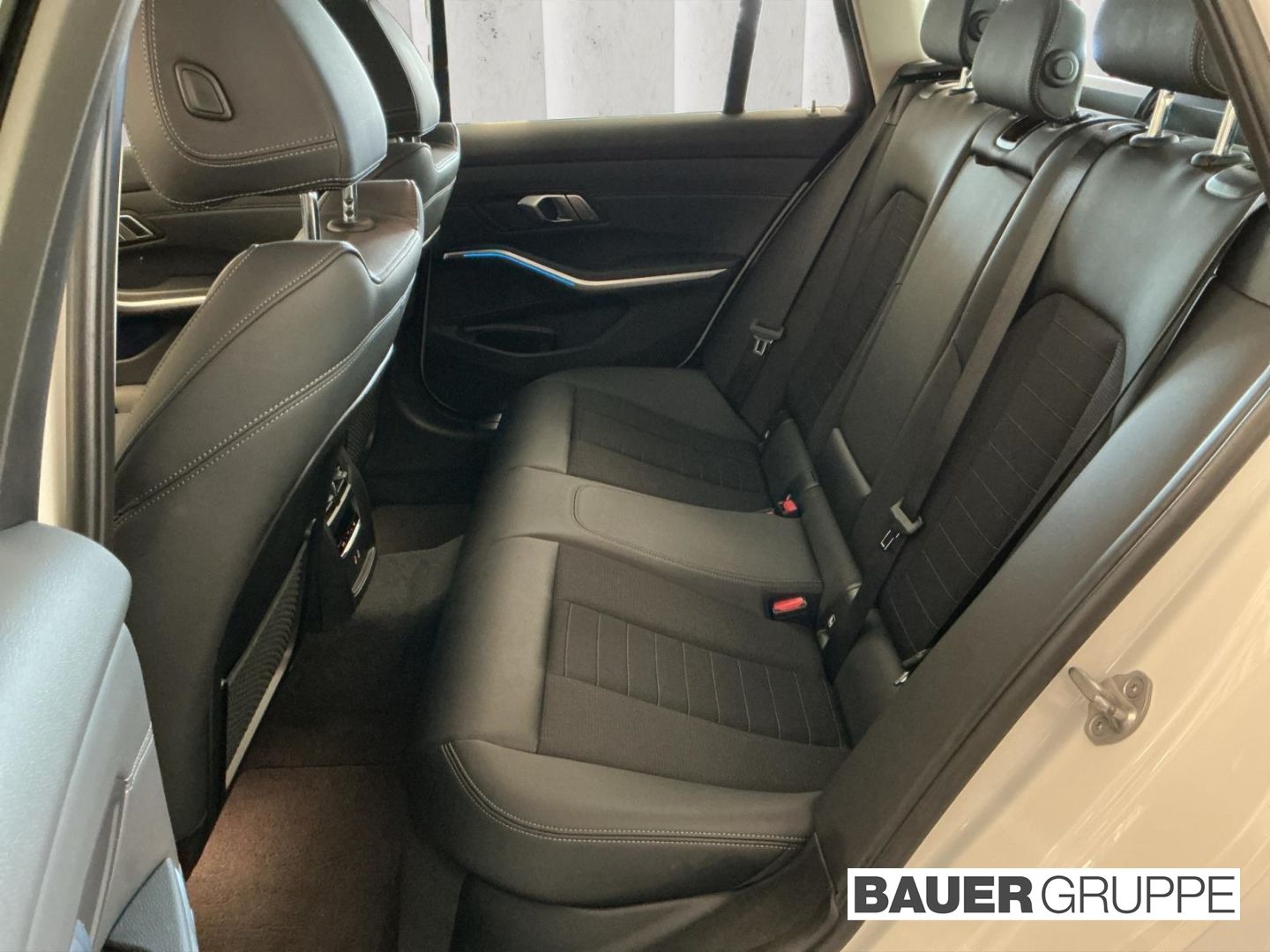 BMW 320 e Sport Line Touring AHK LED Komfortzugang P foto 14