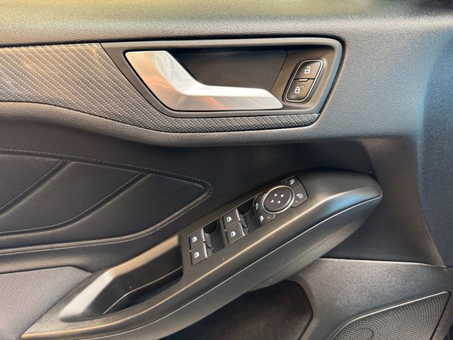 MYAUTOCENTER – Gebraucht- und Jahreswagen mit Werkstattservice in Pfaffenhofen Ford Focus *KEYLES*HEAD-UP*LKHZ*2-ZONEN*ACC*VOLL*