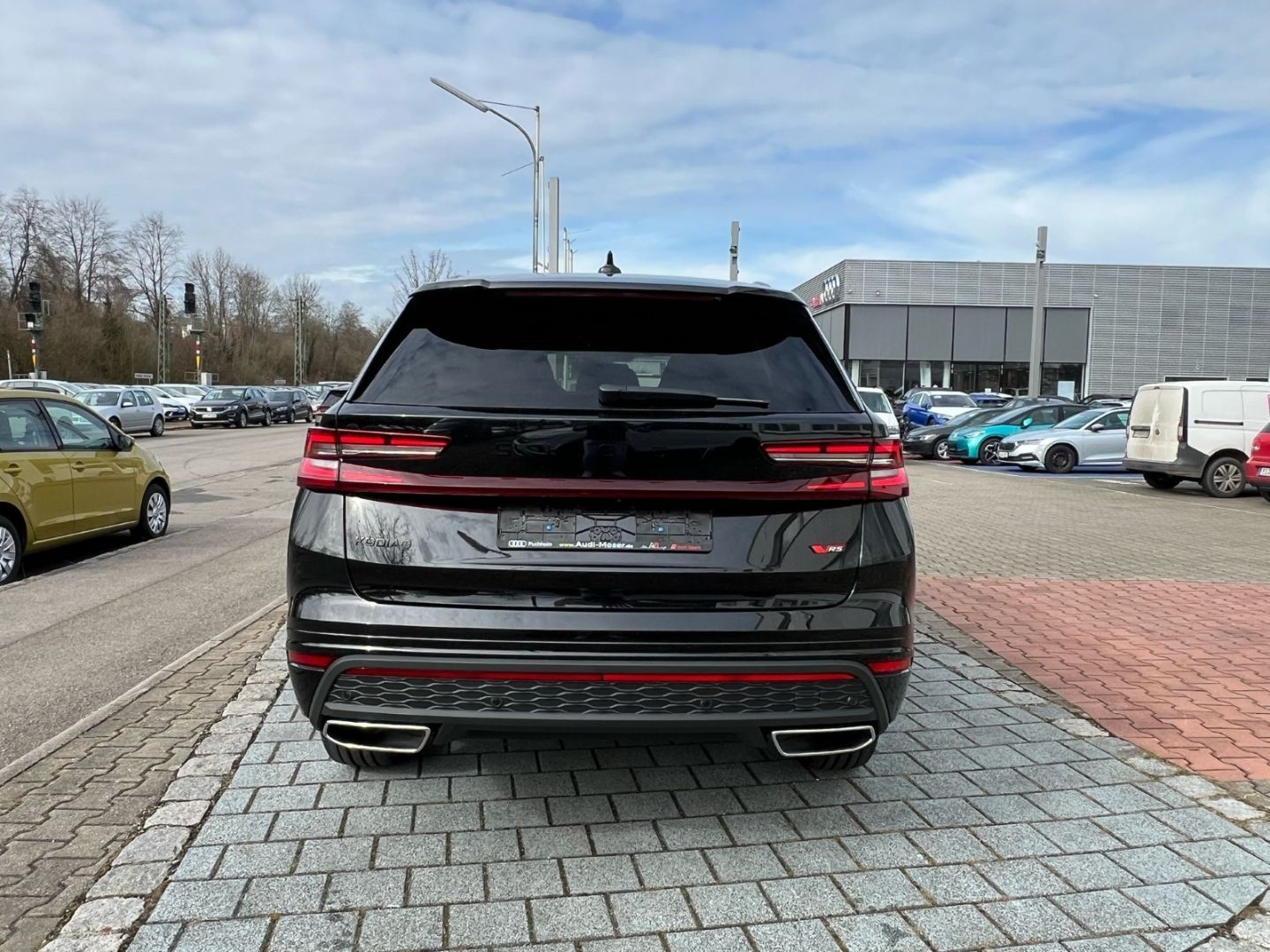 Kodiaq RS TSI 4X4DSG Leder*HUD*AHK*CANTON*Sthzg!