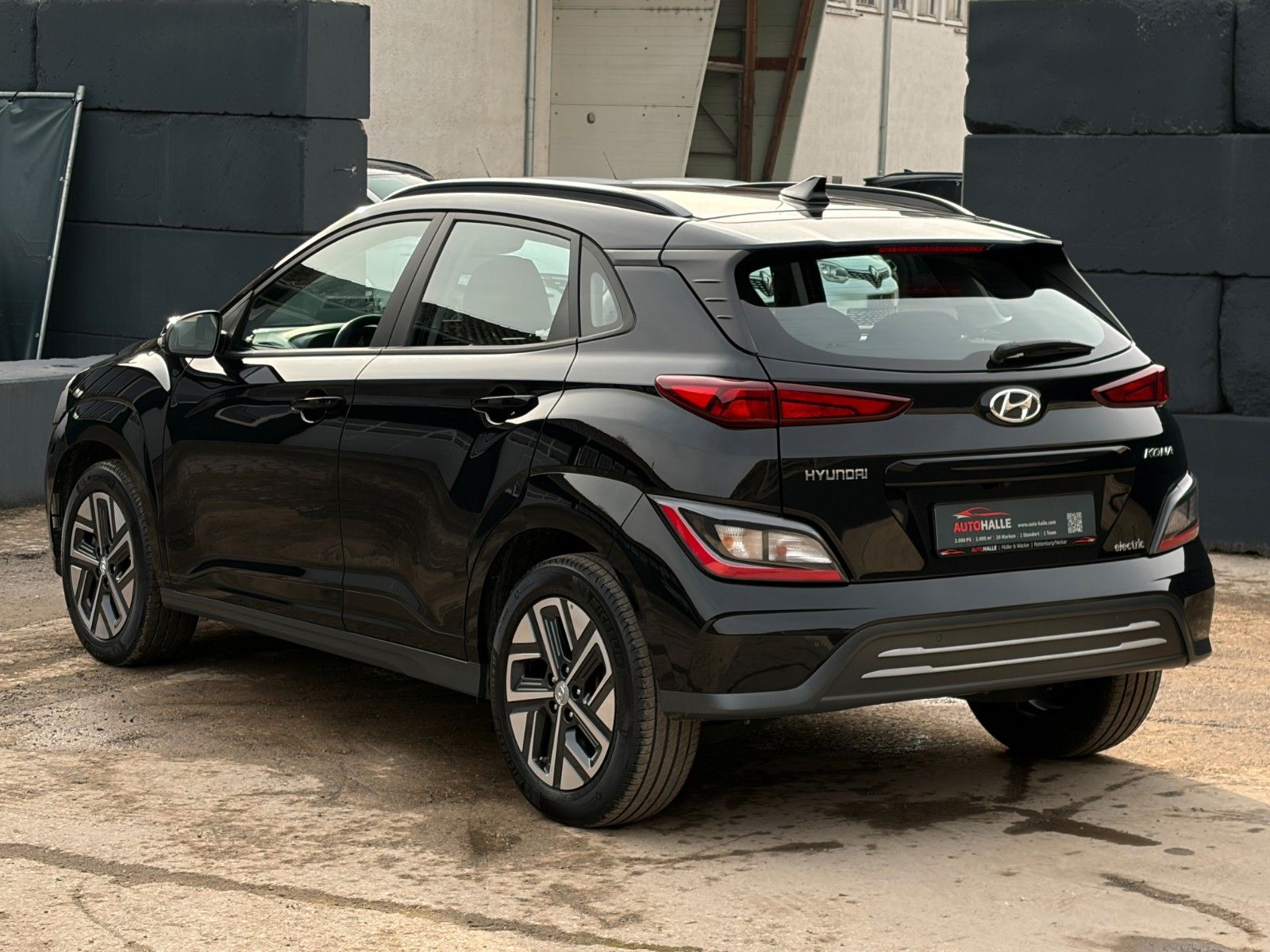 Fahrzeugabbildung Hyundai KONA E Select ACC LHZ SHZ LKAS PDC CarPlay Kam