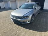 Volkswagen Passat Variant 2.0 TDI DSG Highline Standh,8Fach - Volkswagen Passat in Herne