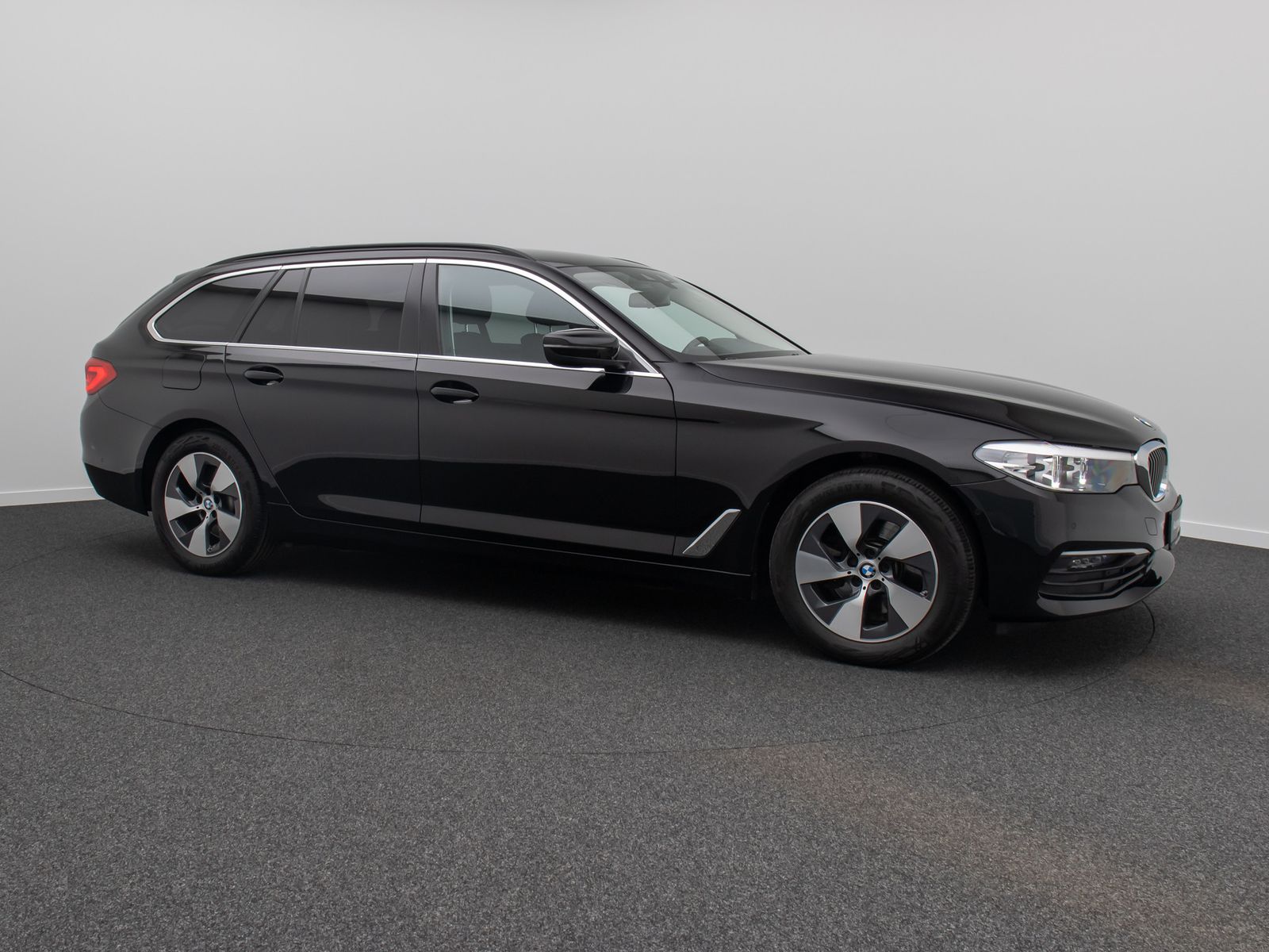 Fahrzeugabbildung BMW 520i Alarm Kamera CockpitPlus ParkAs Geschwindig