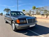 Mercedes-Benz 300SE W126 - schwarze Mercedes-Benz 300
