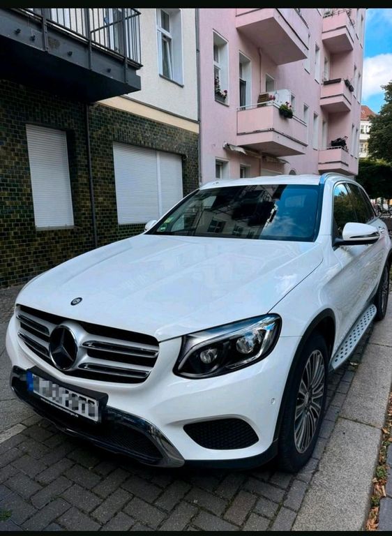 Image of Mercedes-Benz GLC 250