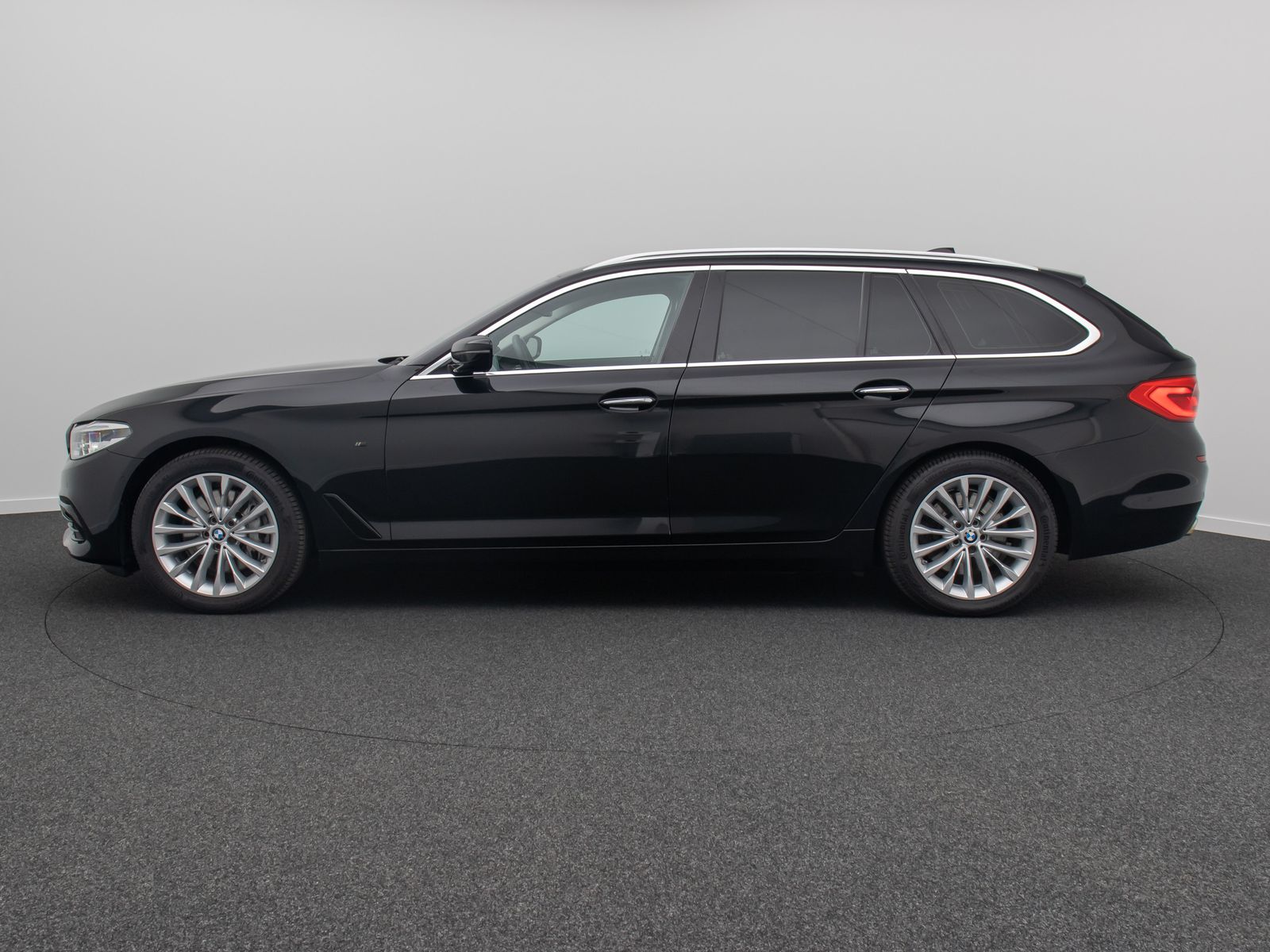 Fahrzeugabbildung BMW 540i xD Luxury Line HUD DAB Massage Panorama AHK