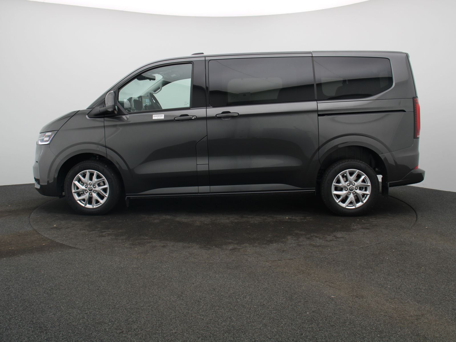 Volkswagen T7 Caravelle - Bild 3