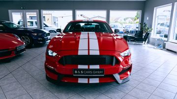 Ford Mustang - 2