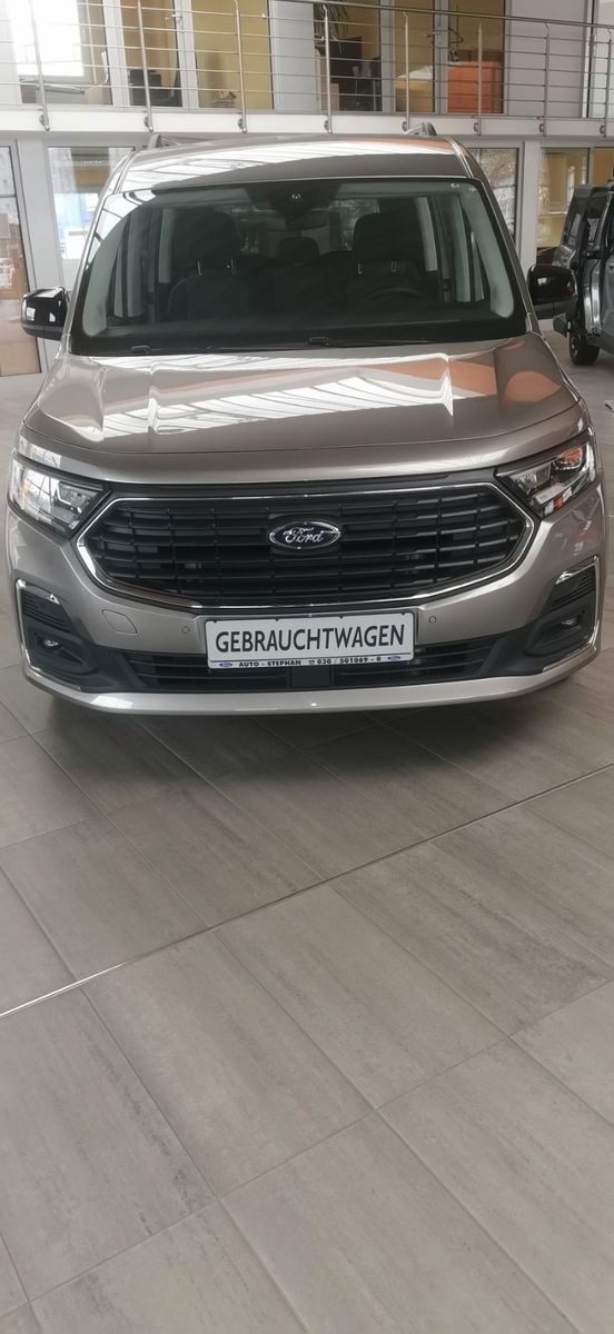 Fahrzeugabbildung Ford Grand L2 Titanium Automatik