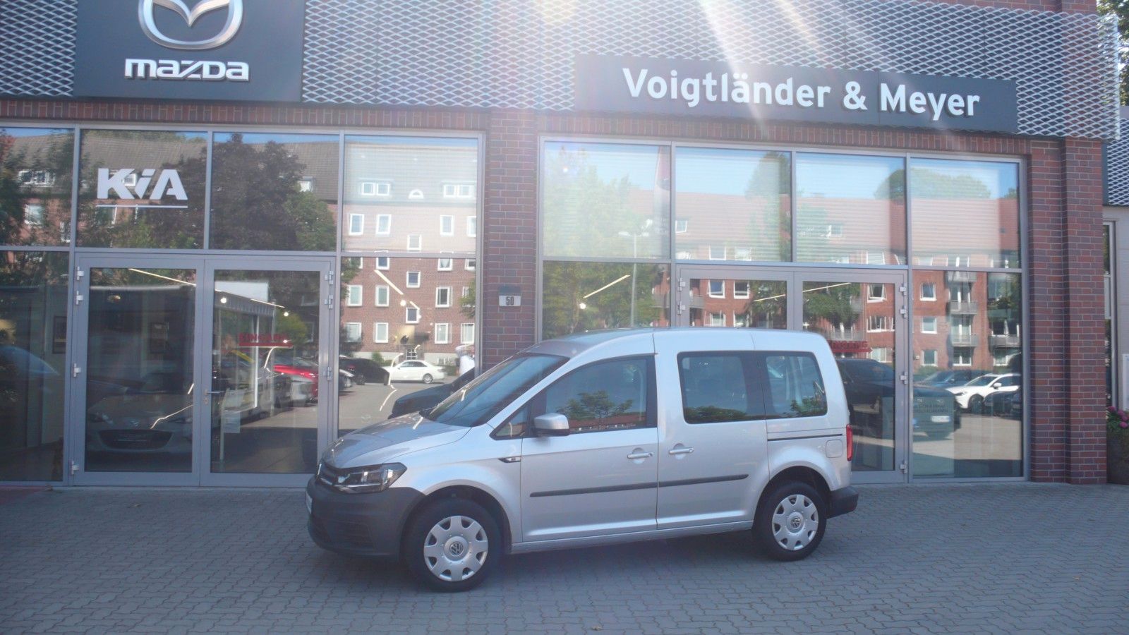 VW Caddy Trendline Automatik 5 Sitzer Ganzjahresrei