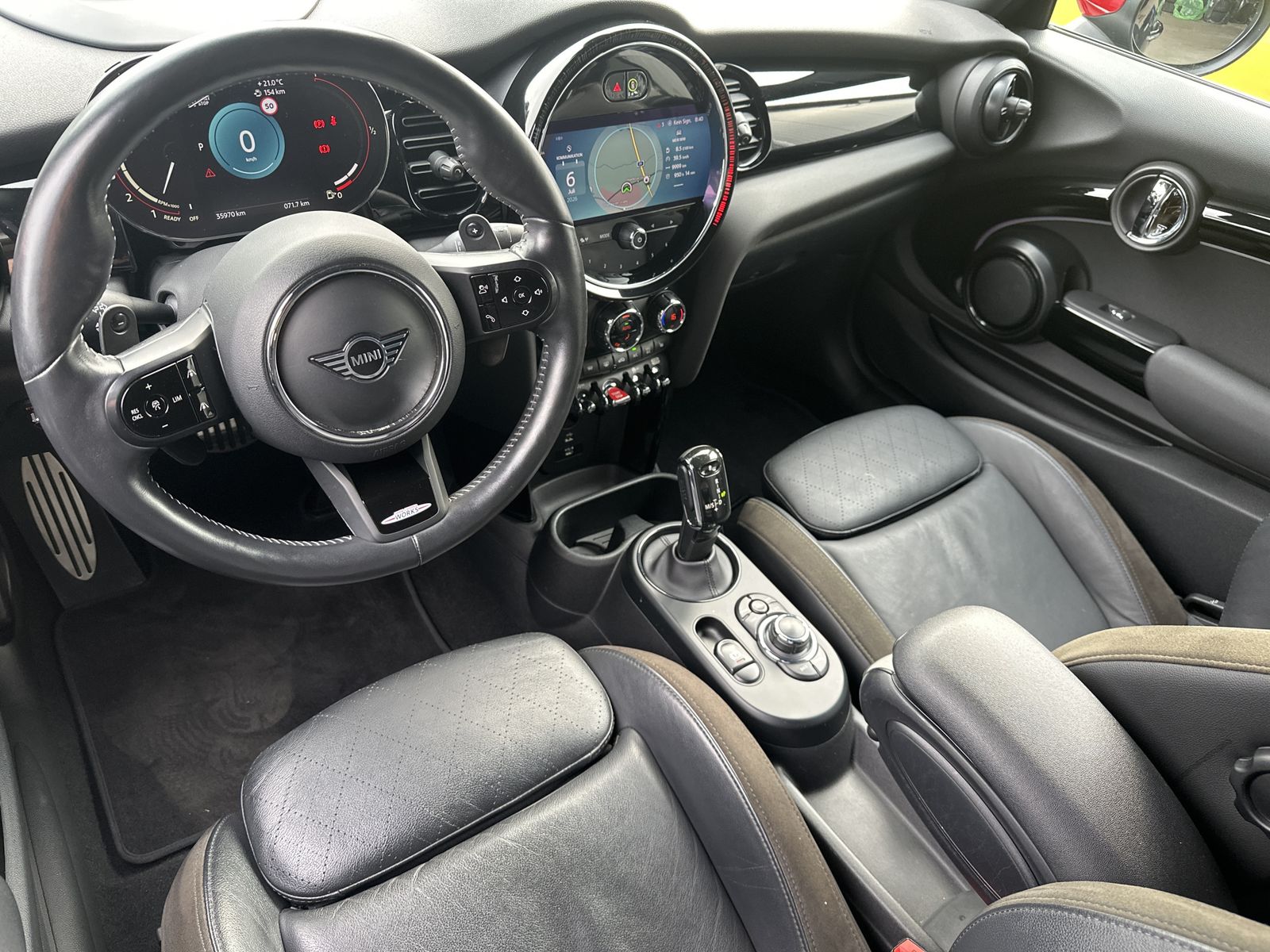 Fahrzeugabbildung MINI John Cooper Works Cabrio Sport-Aut. NAV+LED+ACC