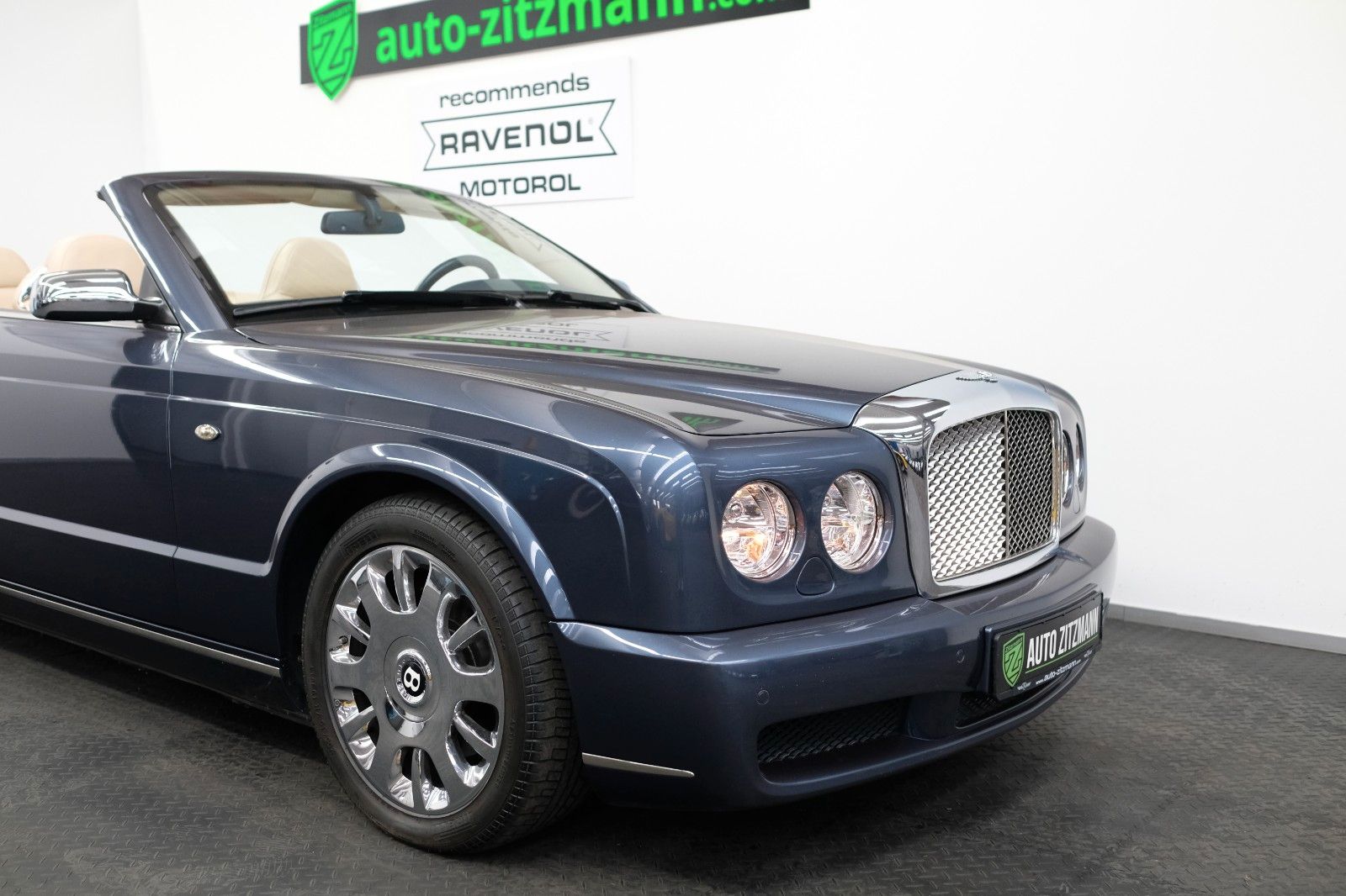 Fahrzeugabbildung Bentley Azure /MATRIX GRILL/CHROM/KAMERA