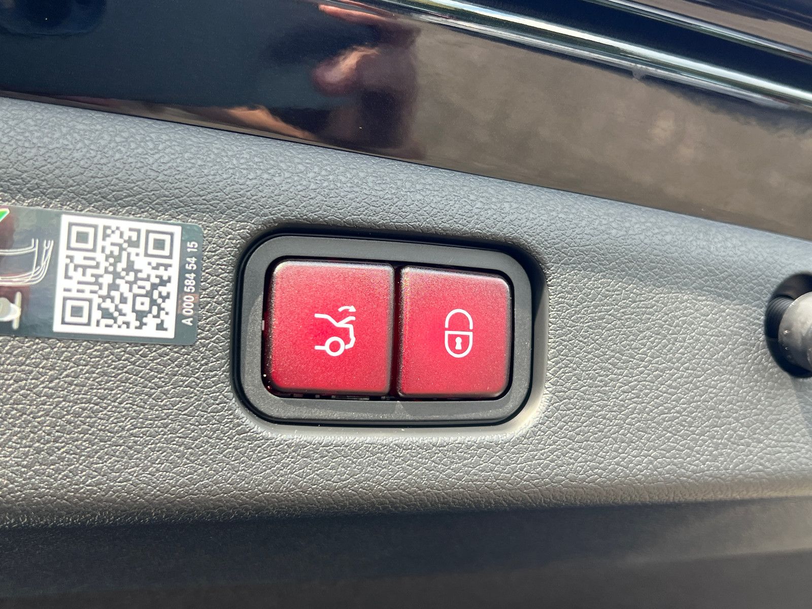 Fahrzeugabbildung Mercedes-Benz E 200 AMG LINE PREMIUM PANO SUPERSCREEN NAPPA