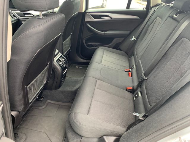 Fahrzeugabbildung BMW X3 xDrive 20d Advantage+6d-TEMP+LED+Navi+PDC