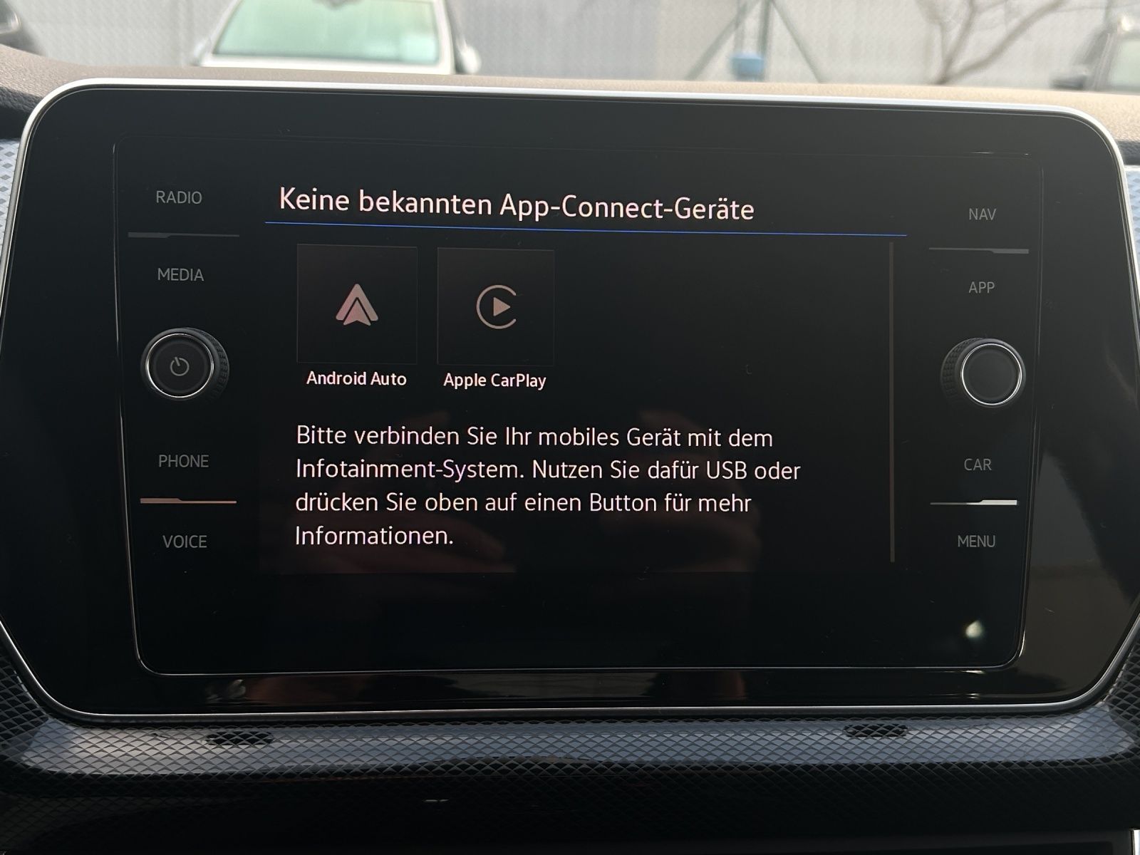 Fahrzeugabbildung Volkswagen T-Cross Goal TSI DSG IQ.Light ACC SH RearView Am