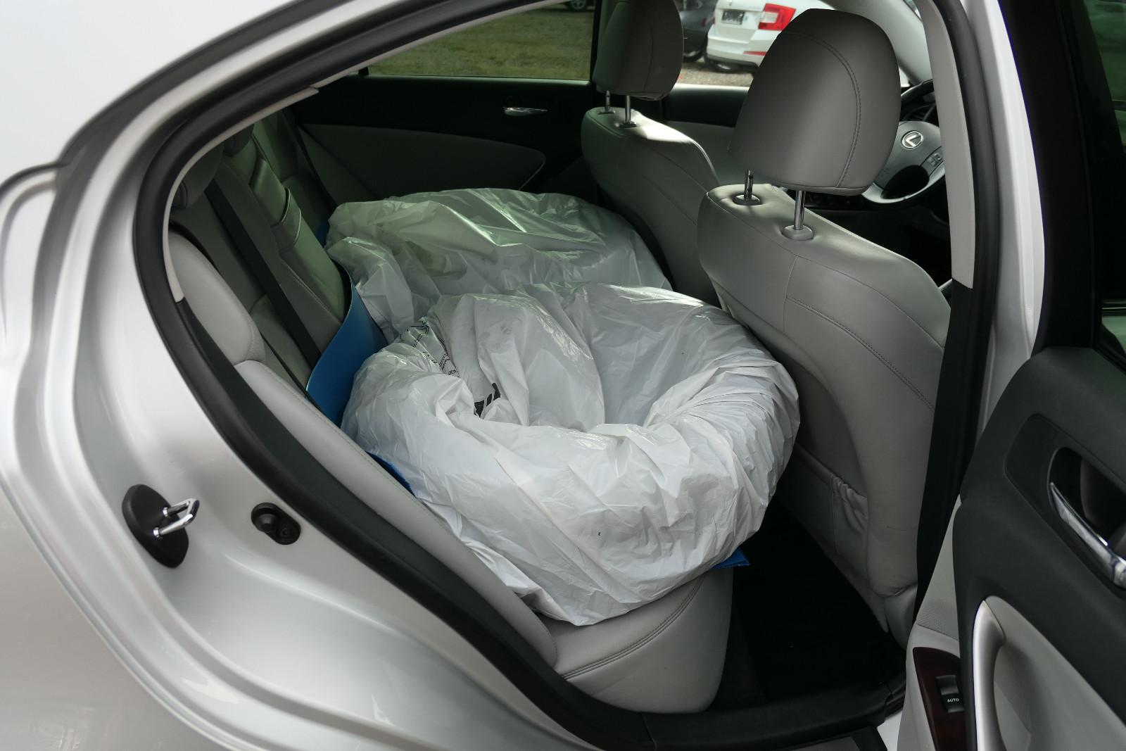 Lexus IS 250 V6 208ch - Attelage - Navi - Sièges ventilés - Xénon - Pneus toutes saisons