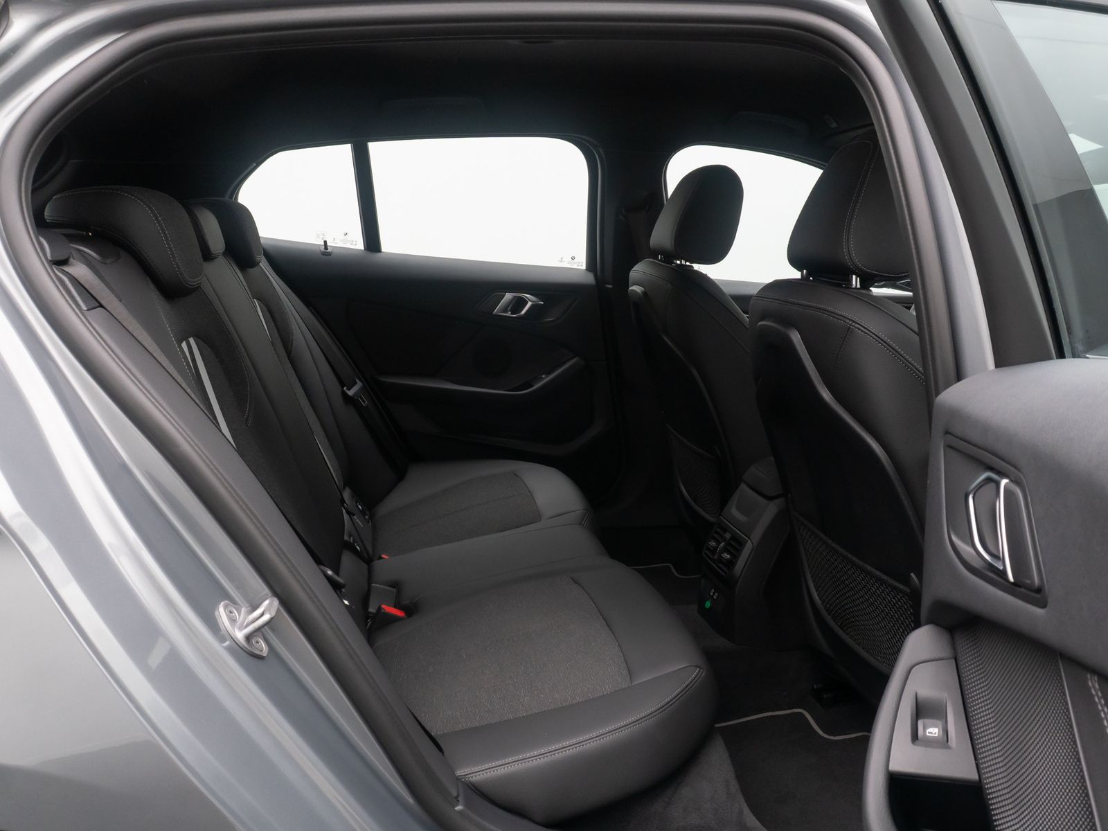 Fahrzeugabbildung BMW 120i Sport Line DAB Kamera AHK LED DriveAss WLAN