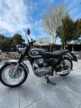 Kawasaki W800 - KAWASAKI W800