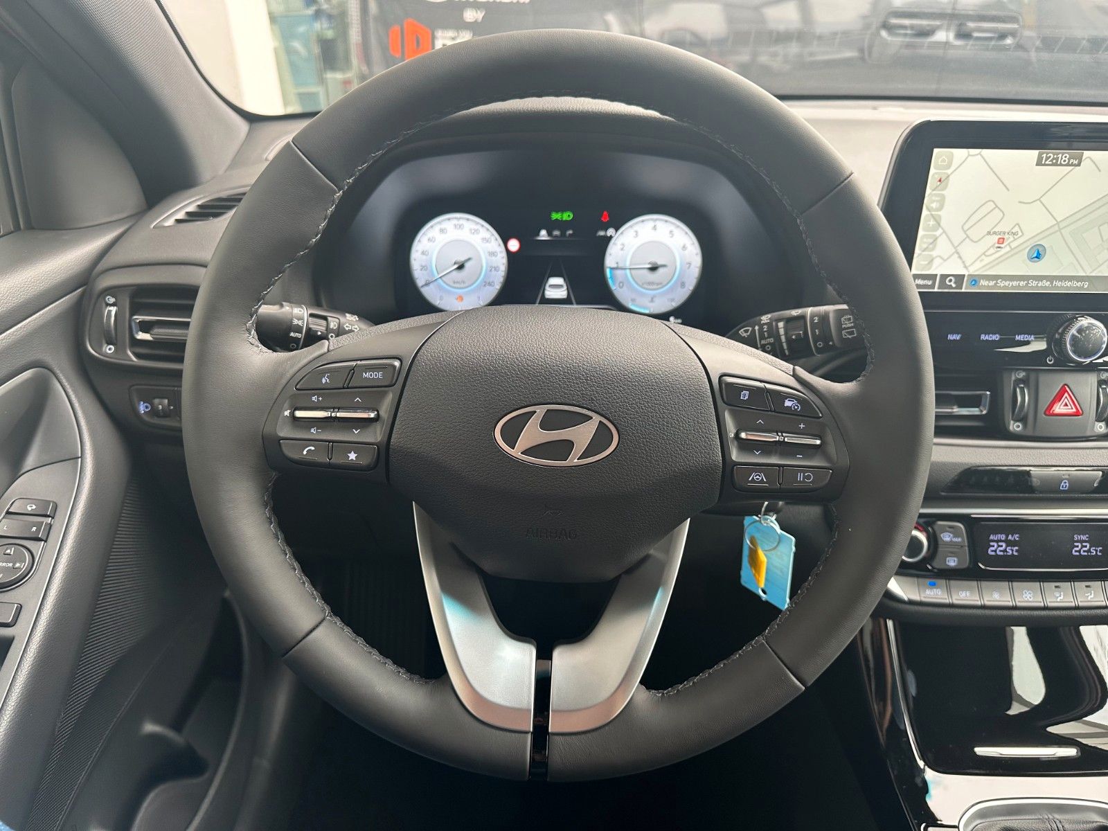 Fahrzeugabbildung Hyundai i30 Advantage 1.0l 100PS Navi/SHZ/Kamera